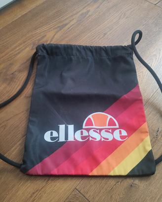 sacca ellesse resistente 