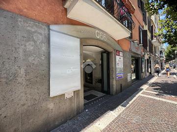 NEGOZIO A ALBANO LAZIALE
