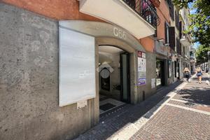 NEGOZIO A ALBANO LAZIALE