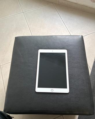 Ipad (2018)