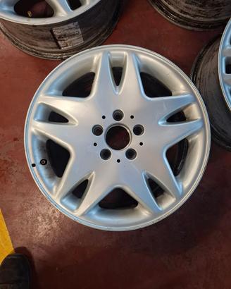 CERCHI USATI RAGGIO 17 POLLICI MERCEDES E - CPC996