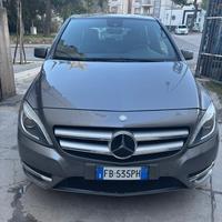 Mercedes - Benz B 200 CDI PREMIUM AUTOMATIC  2012