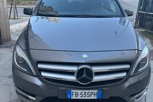 Mercedes - Benz B 200 CDI PREMIUM AUTOMATIC  2012