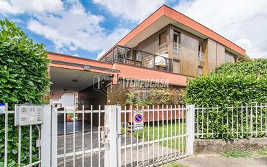 Milanino - 4 locali ampio da personalizzare!!