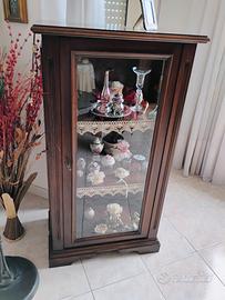 vetrina grande arte povera