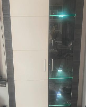 Credenza vetrina moderna
