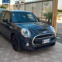 Mini 2.0 Cooper SD aut. Hype 5 porte