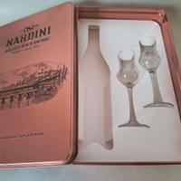 Scatola porta bottiglie  con 2 bicchieri