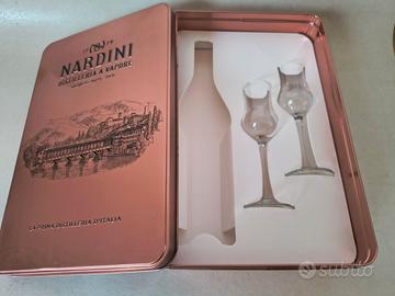 Scatola porta bottiglie  con 2 bicchieri