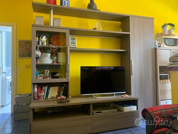 Parete soggiorno attrezzata