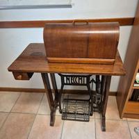 macchina da cucire Necchi