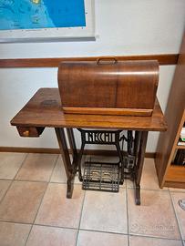 macchina da cucire Necchi