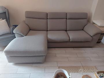 Divano con Penisola Poltronesofà 