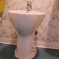 VENDUTO sanitari: bidet per anziani (+alto)
