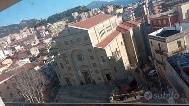 SINGOLA AL CENTRO con SPESE INCLUSE