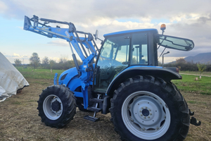 Landini Vision DT con sollevatore anteriore