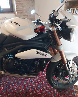 **Triumph Speed Triple 1050 ABS – 2011** SPECIALE