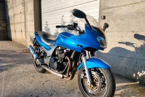 Kawasaki zr7s 