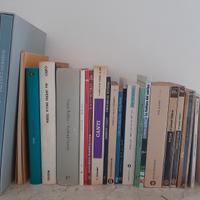 24 libri di poesia assortiti