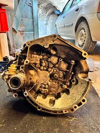 CAMBIO SAXO/106 DA REVISIONARE