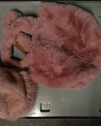Borsa e cappello pelliccia colore Rosa