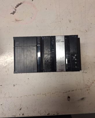 PLC OMRON NJ301-1200