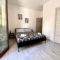 Letto matrimoniale-materasso e armadio ikea