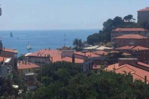 Giugno in Liguria Celle Ligue vista mare