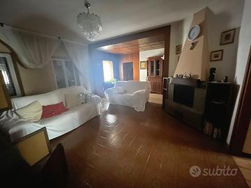 Cassacco capannone 2 vani 1300 Mq