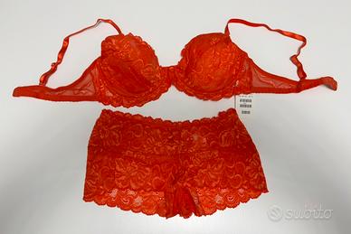 Completo in pizzo arancio