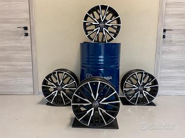 Cerchi in lega Toyota C-HR Auris RAV4 Corolla 18