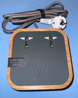 Woodie Hub - Multi-presa e Wireless (in legno)