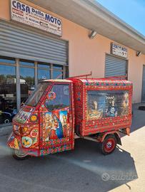 Piaggio ape 50 dipinta siciliana settimana santa