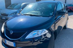 Lancia Ypsilon 1.2 69 CV 5 porte Platinum