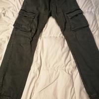 pantaloni cargo