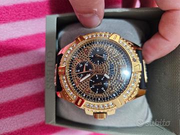 orologio Guess colore oro