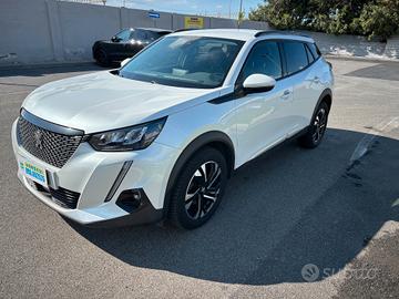 Peugeot 2008 PureTech vetture perfetta da provare