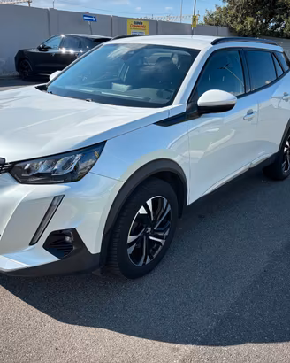 Peugeot 2008 PureTech vetture perfetta da provare