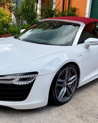 Audi R8 Spyder 5.2 V10 FSI quattro R tronic