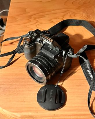 Fujifilm FinePix S4500 - Bridge con zoom 30x