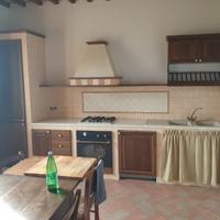 2 Cucine in CASTAGNO con Elettrodomestici