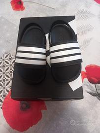 Sandali con elastico