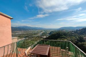 Moderno terratetto indipendente