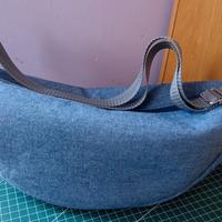 half moon bag, hobo bag  borsa a mezzaluna