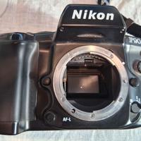 Macchina fotografica NIKON F90+obbietti+flash