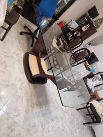 tavola in vetro  con sedie 
