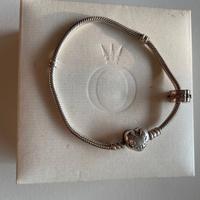 Bracciale Pandora con chiusura a cuore