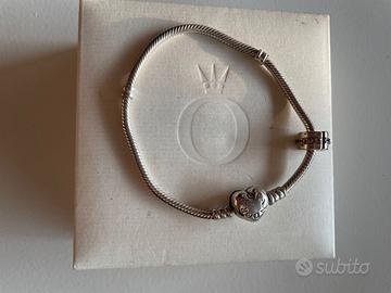Bracciale Pandora con chiusura a cuore
