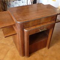 Scrivania mobile antico particolare