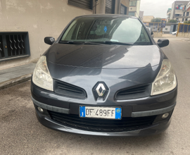 Renault clio "RIPCURL "1.5 diesel 2008 full opt